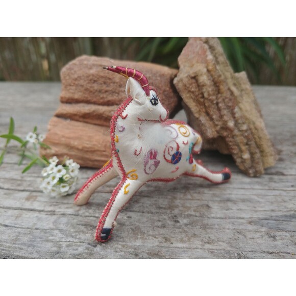 Vintage Miniature Embroidered Silk Stuffed Gazelle - Picture 7 of 10